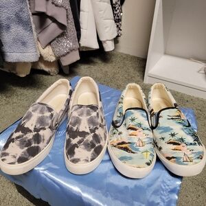 Old Navy Women's Flats - Black Tie-Dye and Tropical Print BOTH PAIRS